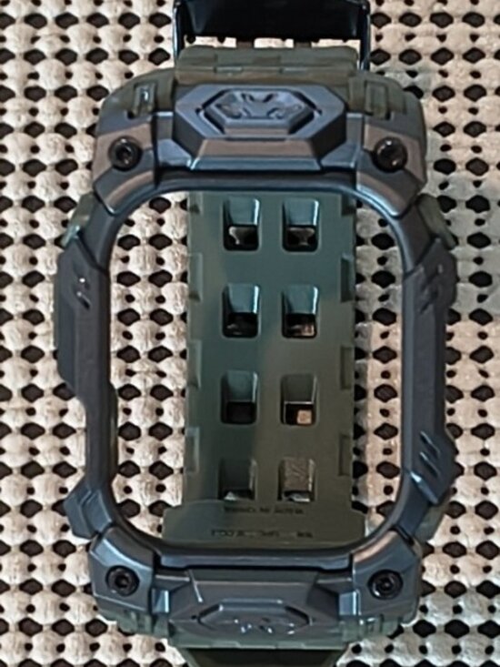 Unicorn Beetle Ore Pro Version Apple Watch 10 46mm Bumper Case Adjustable Strap - Picture 1 of 11